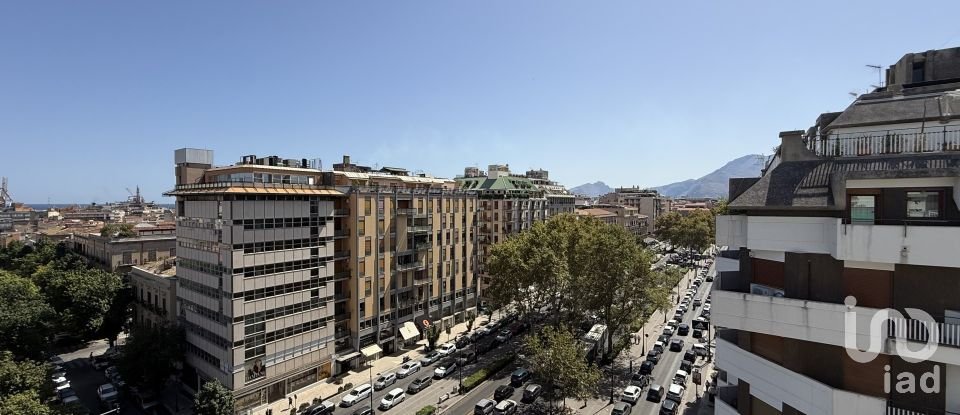 Appartamento 5 locali di 298 m² a Palermo (90141)