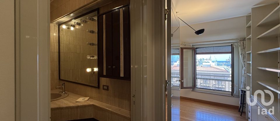 Appartamento 5 locali di 298 m² a Palermo (90141)