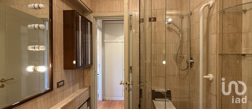 Appartamento 5 locali di 298 m² a Palermo (90141)