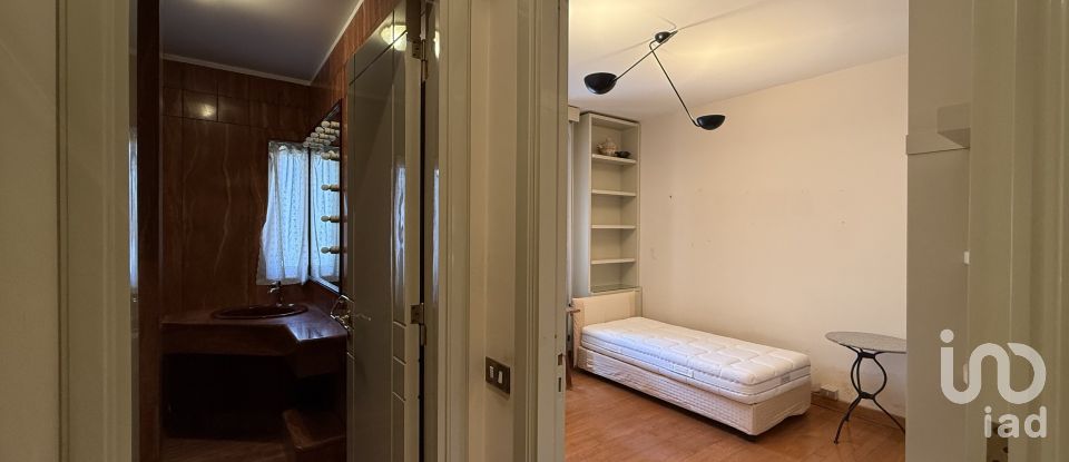 Appartamento 5 locali di 298 m² a Palermo (90141)