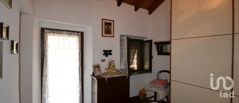 Casa di paese 5 locali di 80 m² in Busalla (16012)