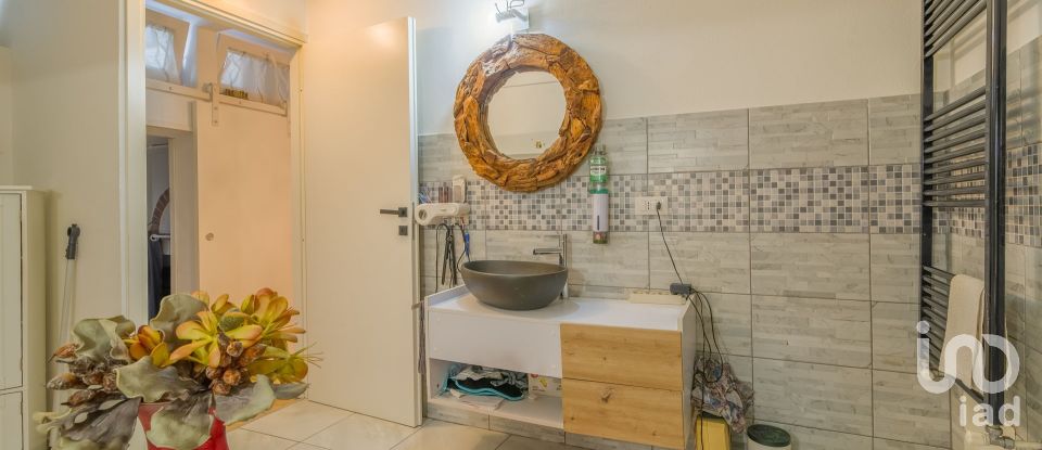 Two-room apartment of 81 m² in Boissano (17054)