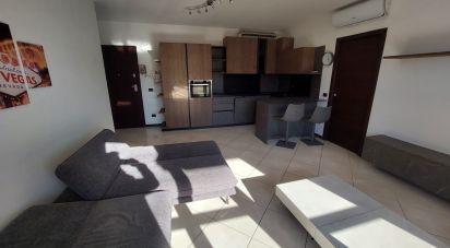 Trilocale di 82 m² a Limbiate (20812)