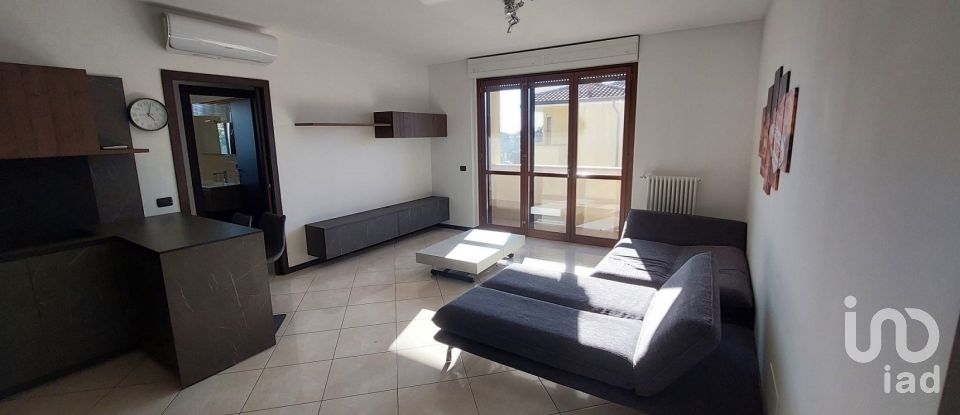 Trilocale di 82 m² a Limbiate (20812)