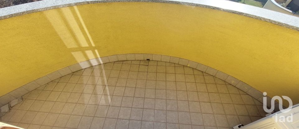 Trilocale di 82 m² a Limbiate (20812)