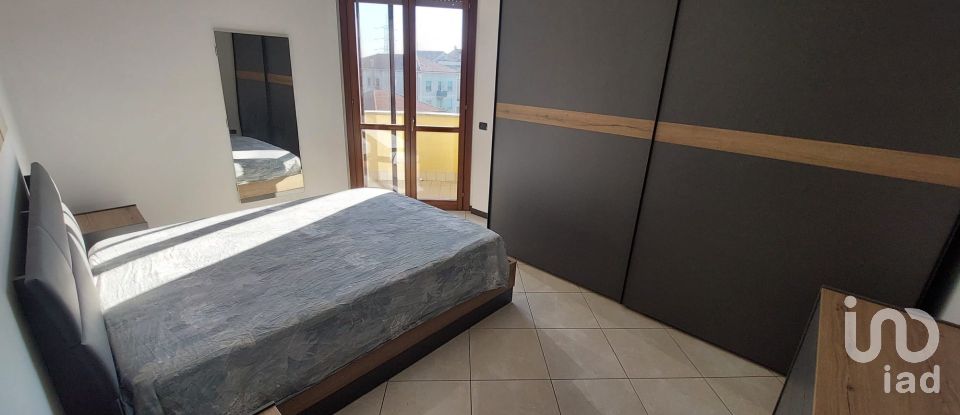 Trilocale di 82 m² a Limbiate (20812)