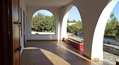 Trullo 6 locali di 150 m² in Locorotondo (70010)