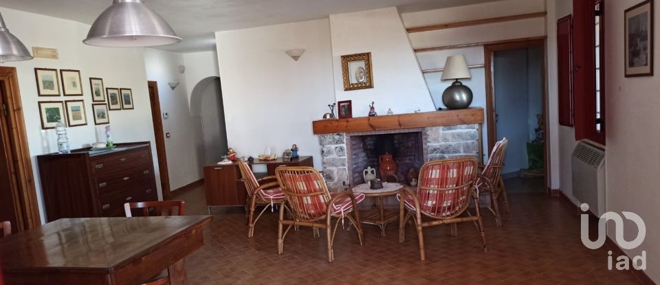 Horses property 6 rooms of 150 m² in Locorotondo (70010)