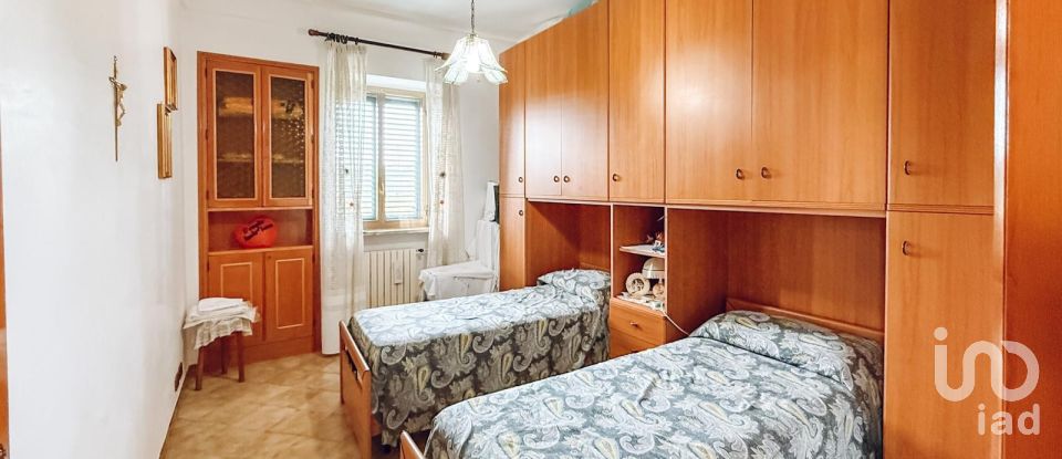 Casale 8 locali di 200 m² in Cisternino (72014)