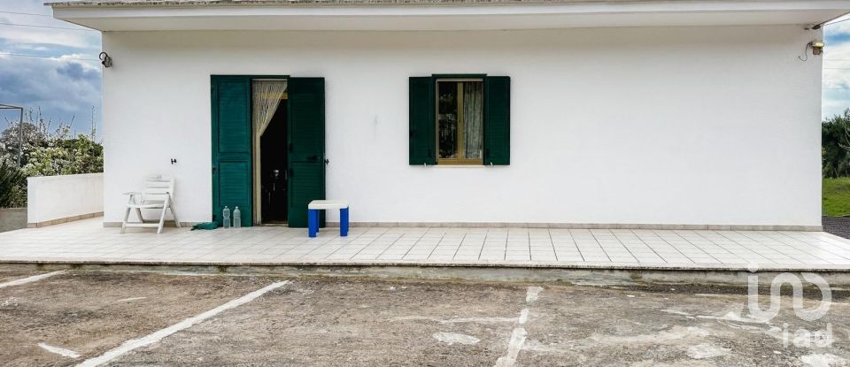 Casale 8 locali di 200 m² in Cisternino (72014)