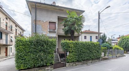 Villa Bifamiliare 6 locali di 200 m² in Cantù (22063)