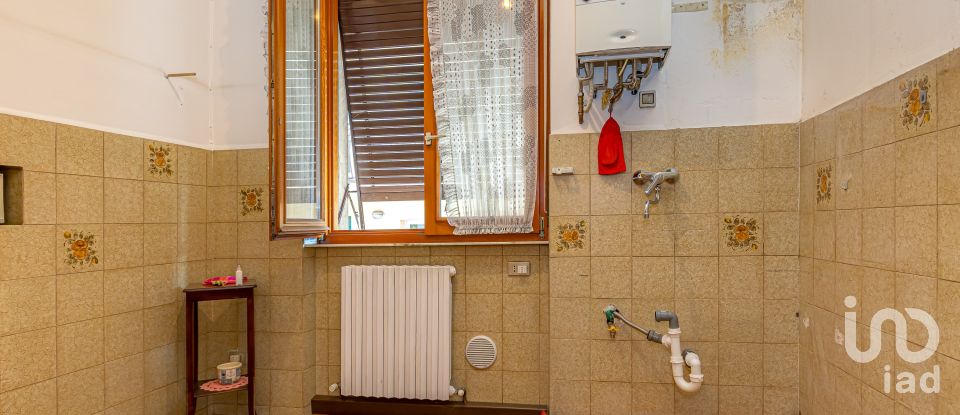 Villa Bifamiliare 6 locali di 200 m² in Cantù (22063)