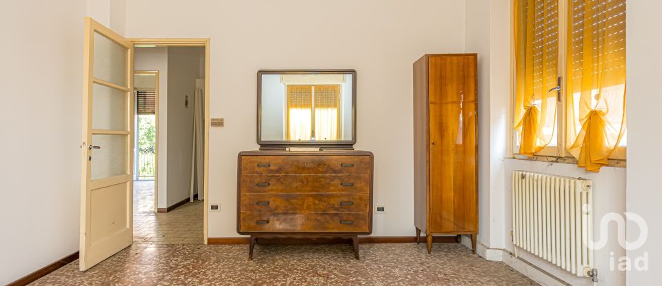 Villa Bifamiliare 6 locali di 200 m² in Cantù (22063)