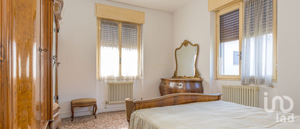 Villa Bifamiliare 6 locali di 200 m² in Cantù (22063)