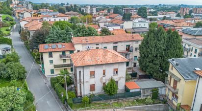 Villa Bifamiliare 6 locali di 200 m² in Cantù (22063)
