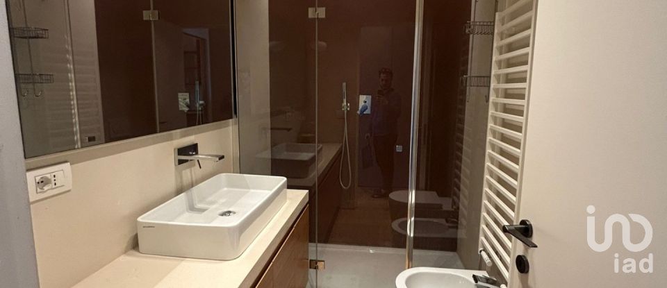 Appartamento 5 locali di 70 m² a Milano (20154)