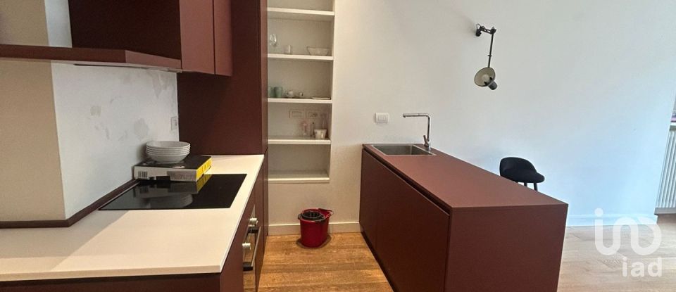 Appartamento 5 locali di 70 m² a Milano (20154)