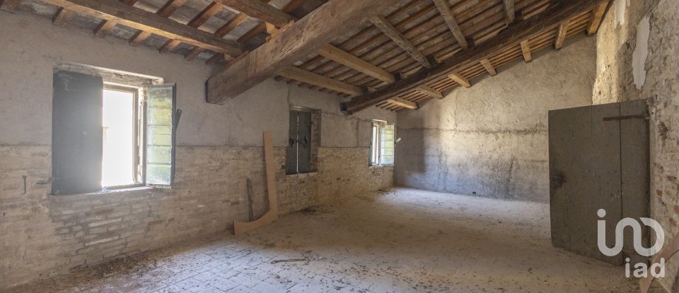 Varie superfici 4 locali di 217 m² a Camerata Picena (60020)