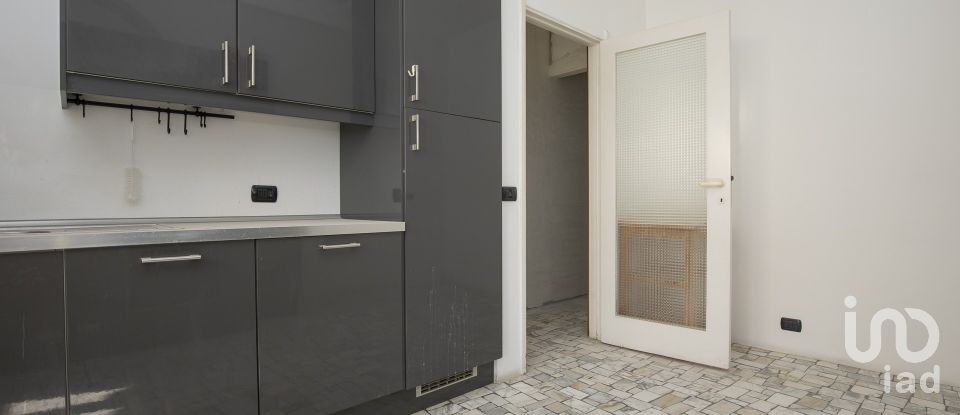 Trilocale di 90 m² a Genova (16167)