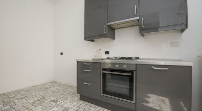 Trilocale di 90 m² a Genova (16167)