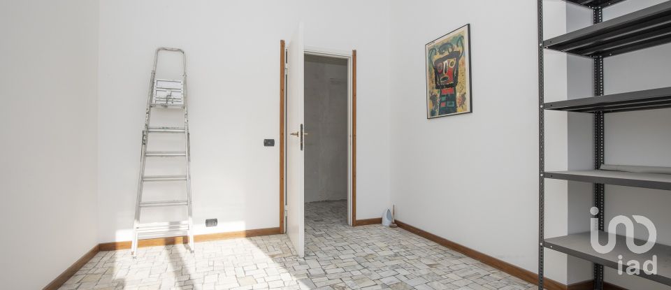 Trilocale di 90 m² a Genova (16167)