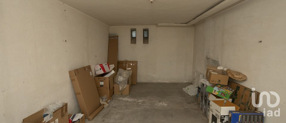 Trilocale di 90 m² a Genova (16167)