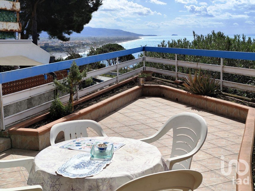 Trilocale di 32 m² a Scalea (87029)