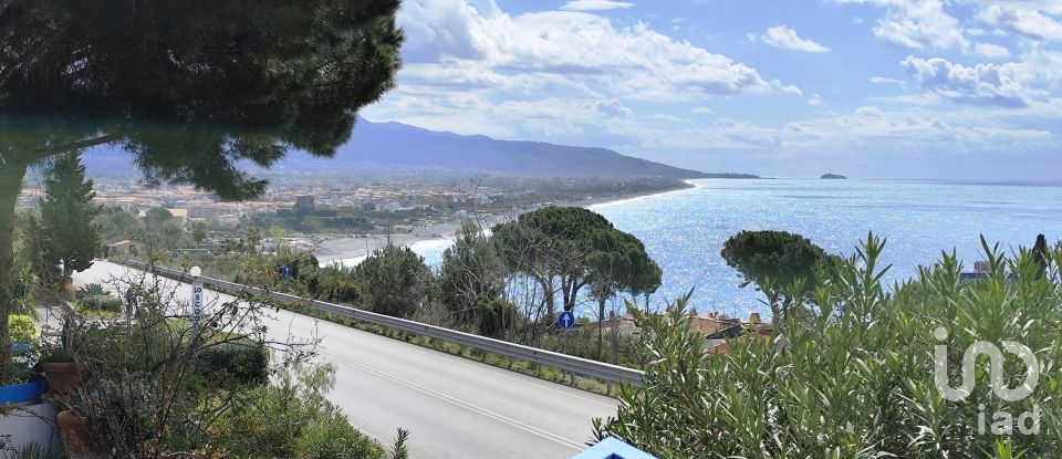 Trilocale di 32 m² a Scalea (87029)