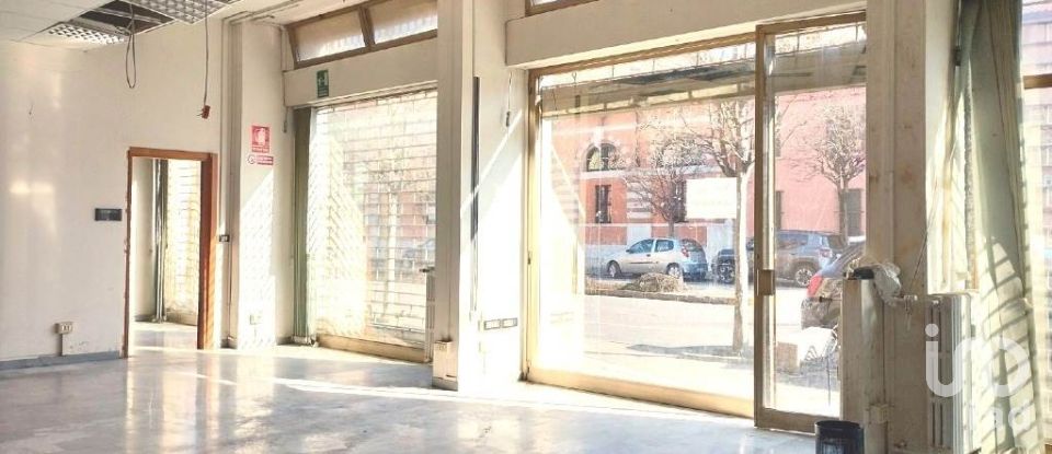 Negozio / locale commerciale di 240 m² in Mantova (46100)