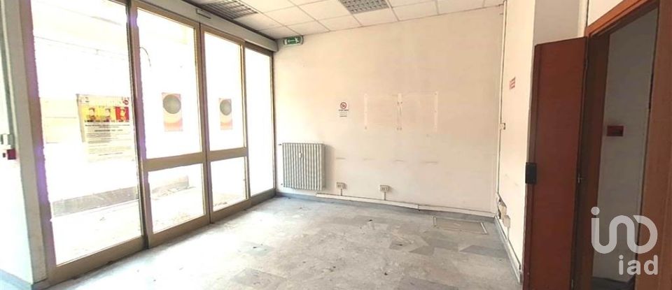 Negozio / locale commerciale di 240 m² in Mantova (46100)