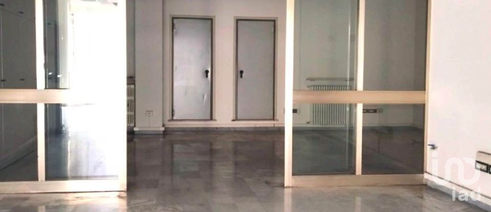 Negozio / locale commerciale di 240 m² in Mantova (46100)