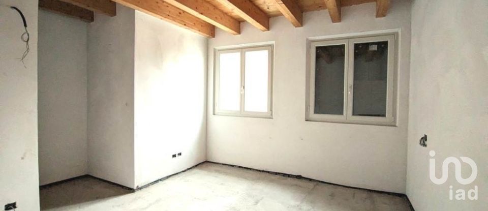 Quadrilocale di 200 m² a Mantova (46100)