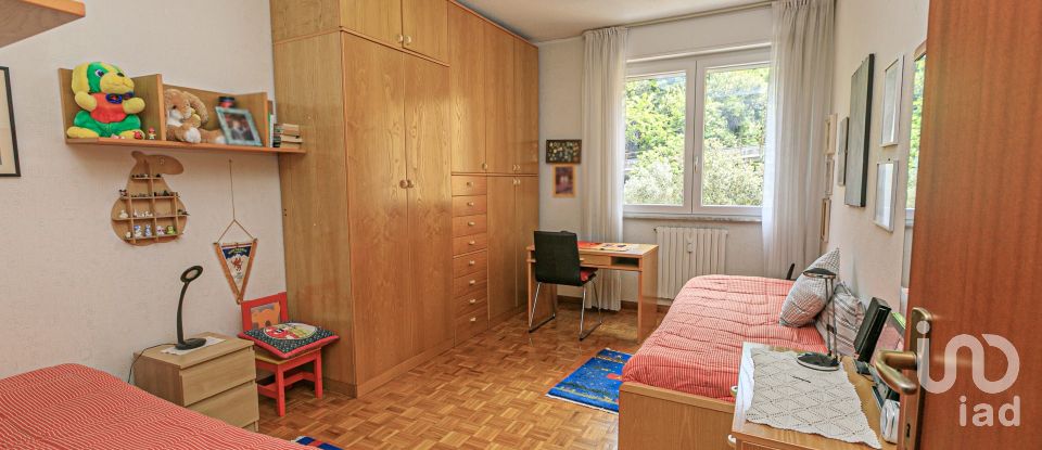 Quadrilocale di 90 m² a Genova (16127)