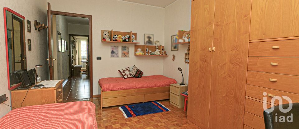 Quadrilocale di 90 m² a Genova (16127)