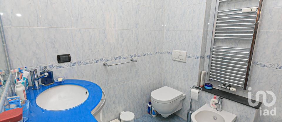 Quadrilocale di 90 m² a Genova (16127)