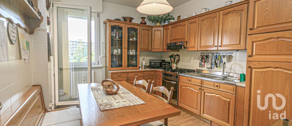 Quadrilocale di 90 m² a Genova (16127)