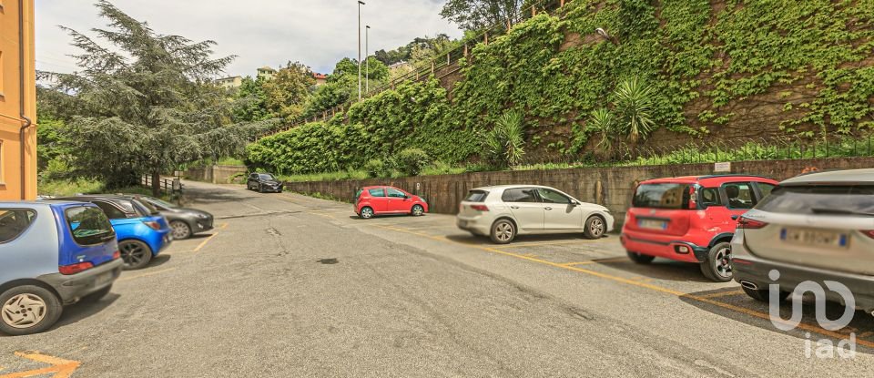 Quadrilocale di 90 m² a Genova (16127)