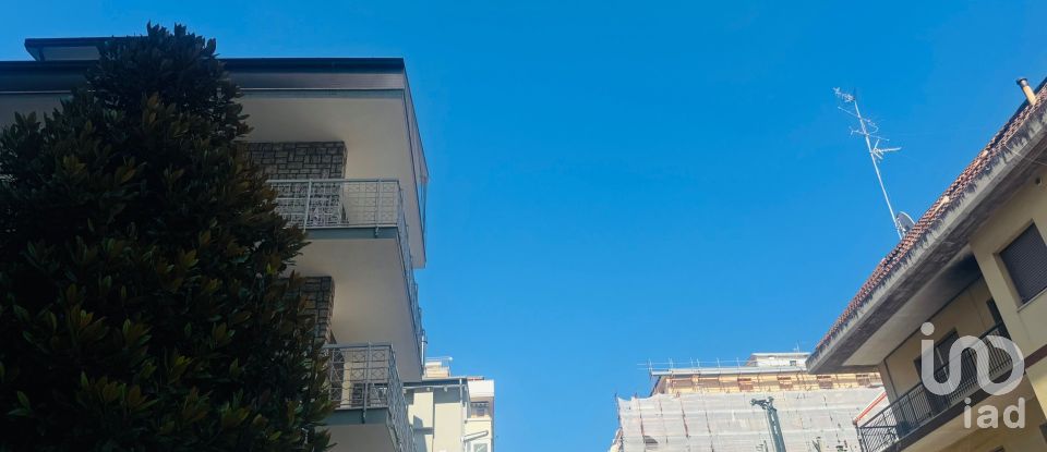 Appartamento 5 locali di 80 m² a Grottammare (63066)