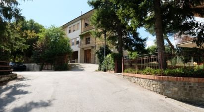 Appartamento 5 locali di 70 m² a Belvedere Ostrense (60030)