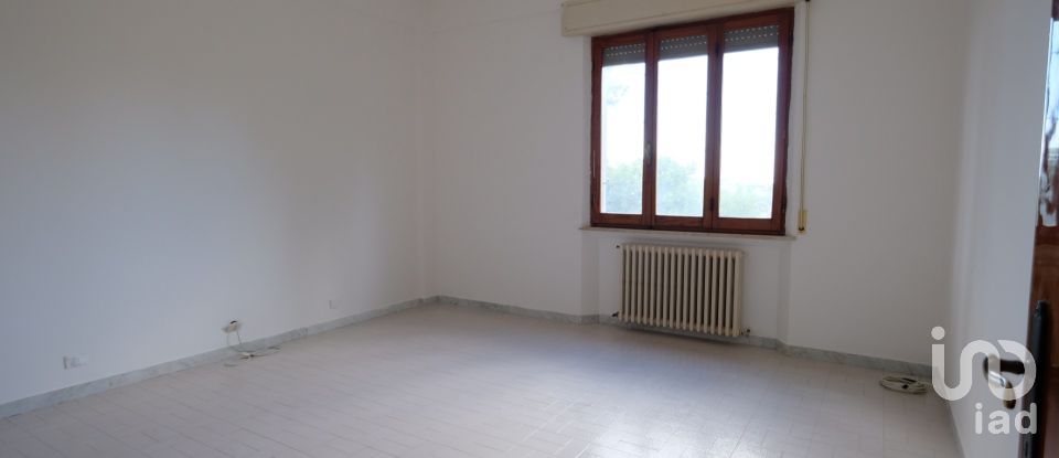 Apartment 5 rooms of 70 m² in Belvedere Ostrense (60030)