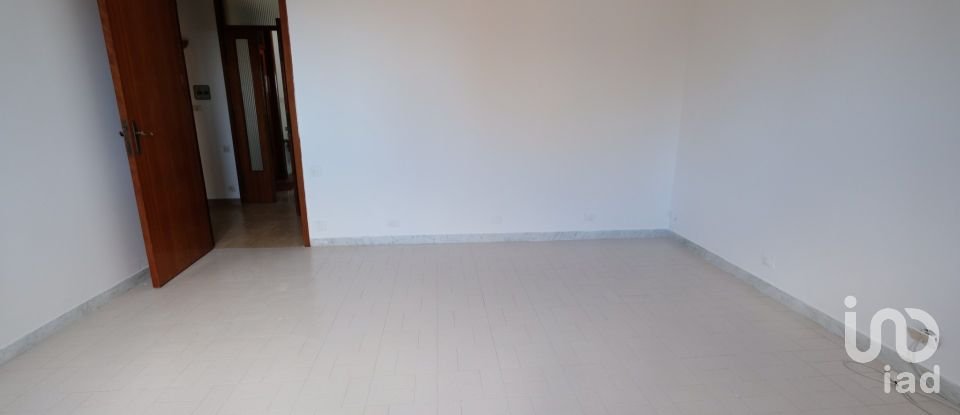 Apartment 5 rooms of 70 m² in Belvedere Ostrense (60030)