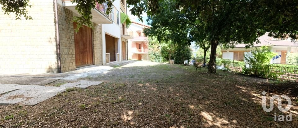 Apartment 5 rooms of 70 m² in Belvedere Ostrense (60030)