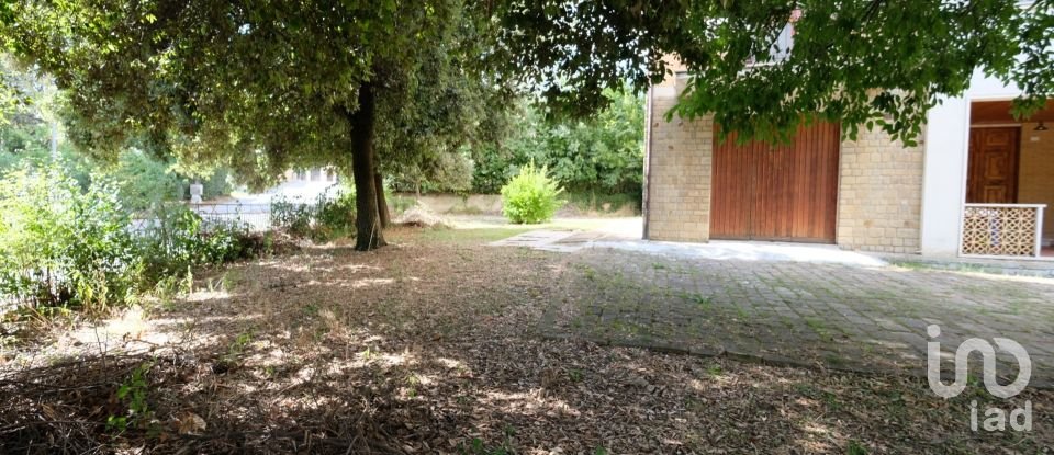 Apartment 5 rooms of 70 m² in Belvedere Ostrense (60030)