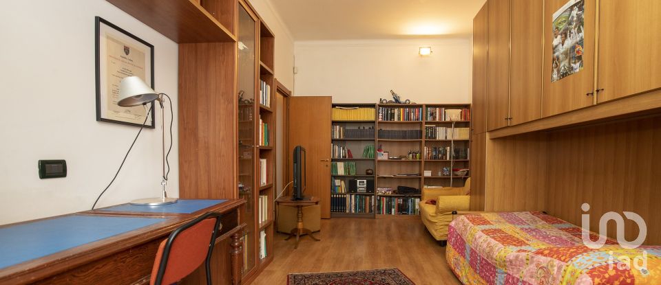 Apartment 6 rooms of 100 m² in Genova (16145)