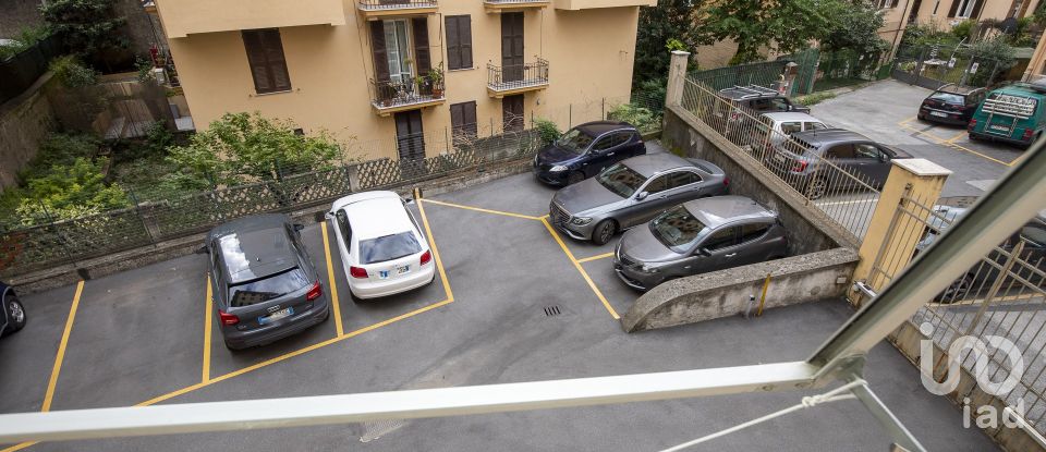 Apartment 6 rooms of 100 m² in Genova (16145)