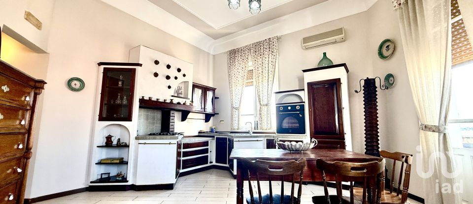 Three-room apartment of 120 m² in Siracusa (96100)