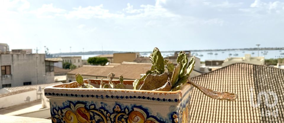 Three-room apartment of 120 m² in Siracusa (96100)