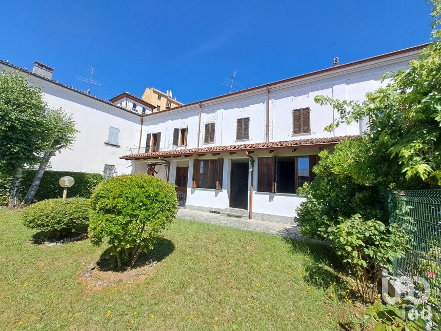House 13 rooms of 308 m² in San Salvatore Monferrato (15046)