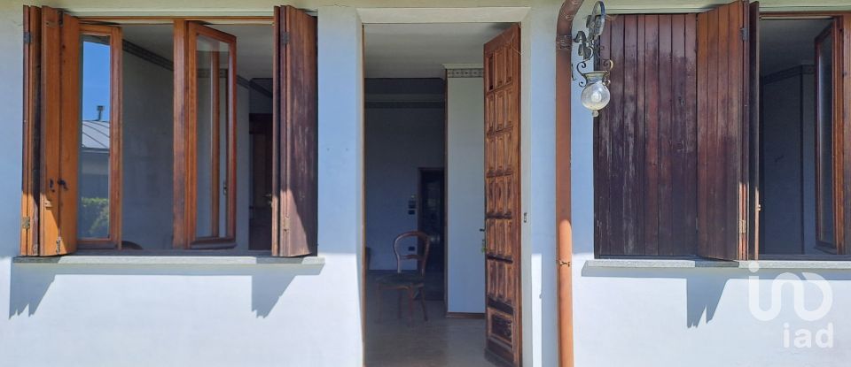 House 13 rooms of 308 m² in San Salvatore Monferrato (15046)