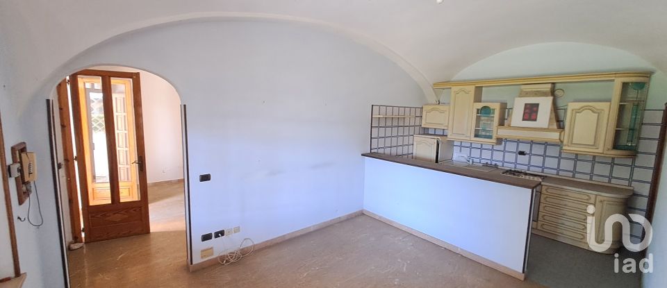 House 13 rooms of 308 m² in San Salvatore Monferrato (15046)